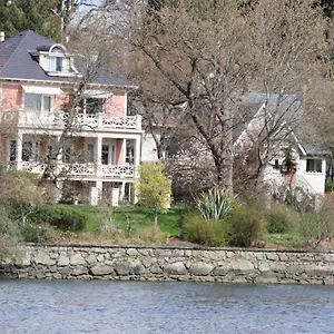  Guest house Lipton Place By Elegant Waterfront